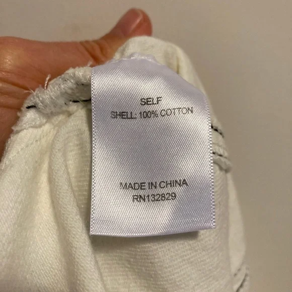 𝅺LPA pristine white cropped jean jacket. Size XS - Picture 10 of 12